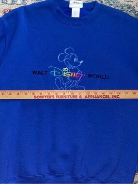 Disney Royal Blue Mickey MEDIUM Walt Disney World Sweatshirt